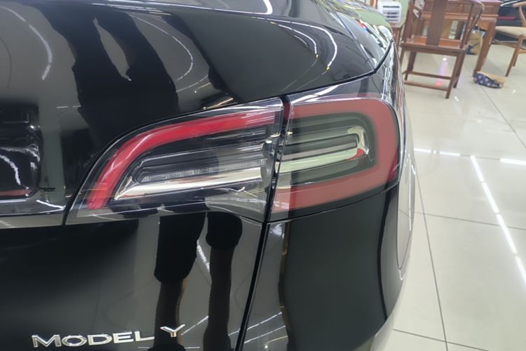 Tesla Model Y 2023 #8 Tesla Model Y 2023 immagine di auto #8