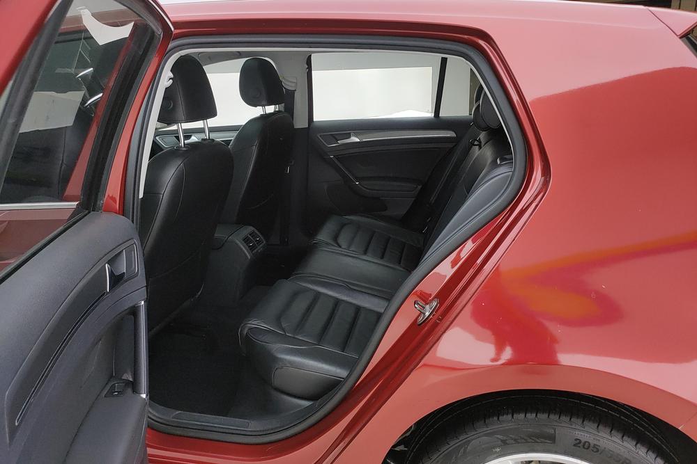 Volkswagen Golf 2014 car image #15