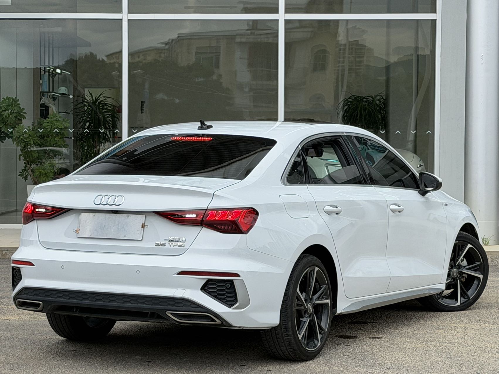 2021 car image #6