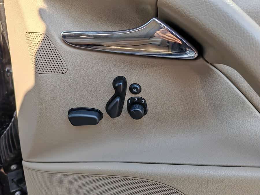 奔驰 唯雅诺 2013 汽车图片 #30