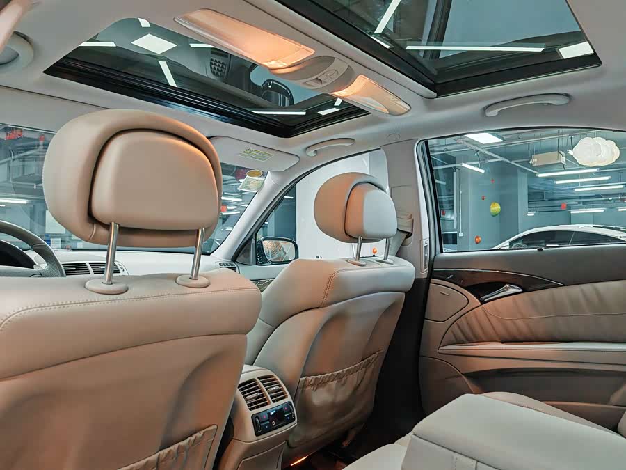 Mercedes-Benz E AMG 2008 immagine di auto #30