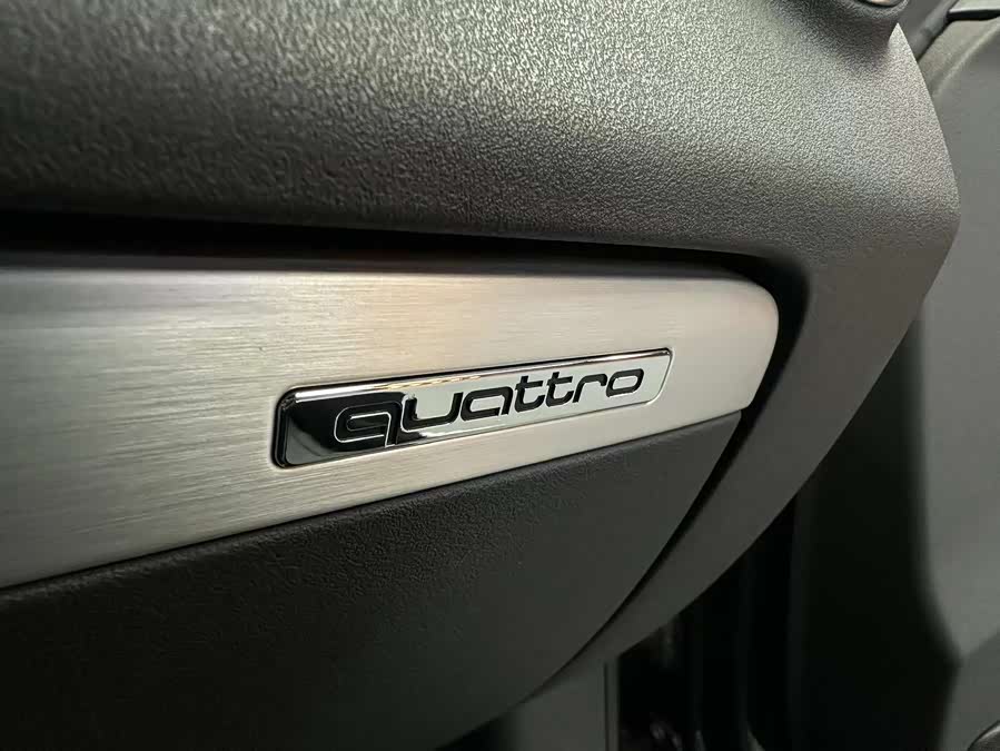 Audi TTS 2009 imagem de carro #30