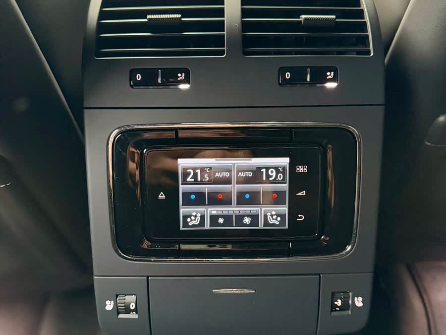 Volkswagen Pheaton 2016 immagine di auto #30