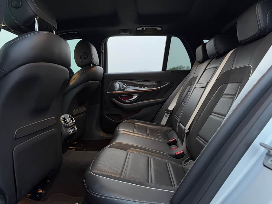 Mercedes-Benz E AMG 2019 immagine di auto #30