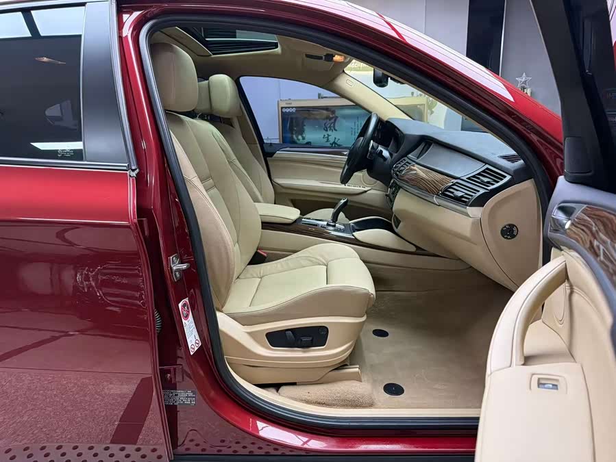 BMW X6 2012 immagine di auto #30