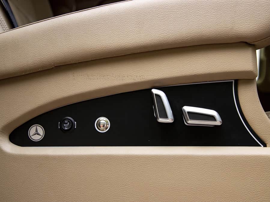 奔驰 唯雅诺 2013 汽车图片 #30