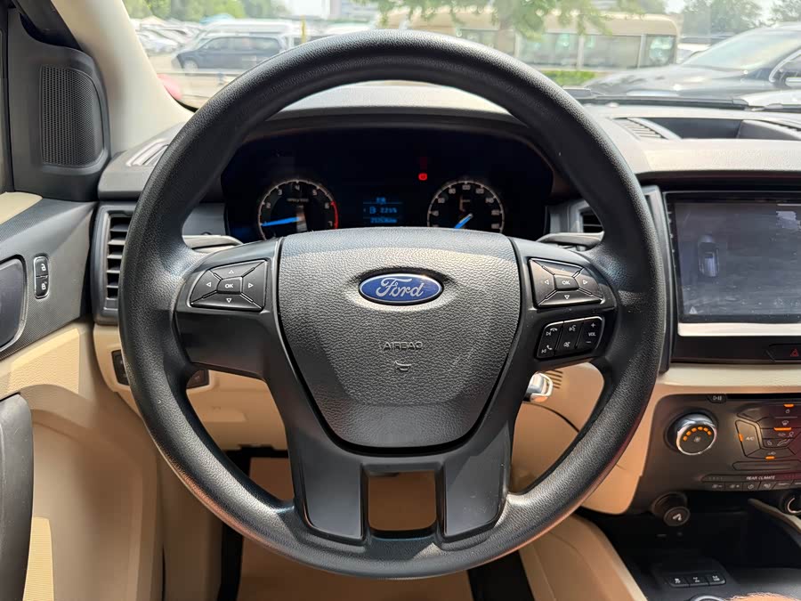 Ford Everest 2016 car image #30