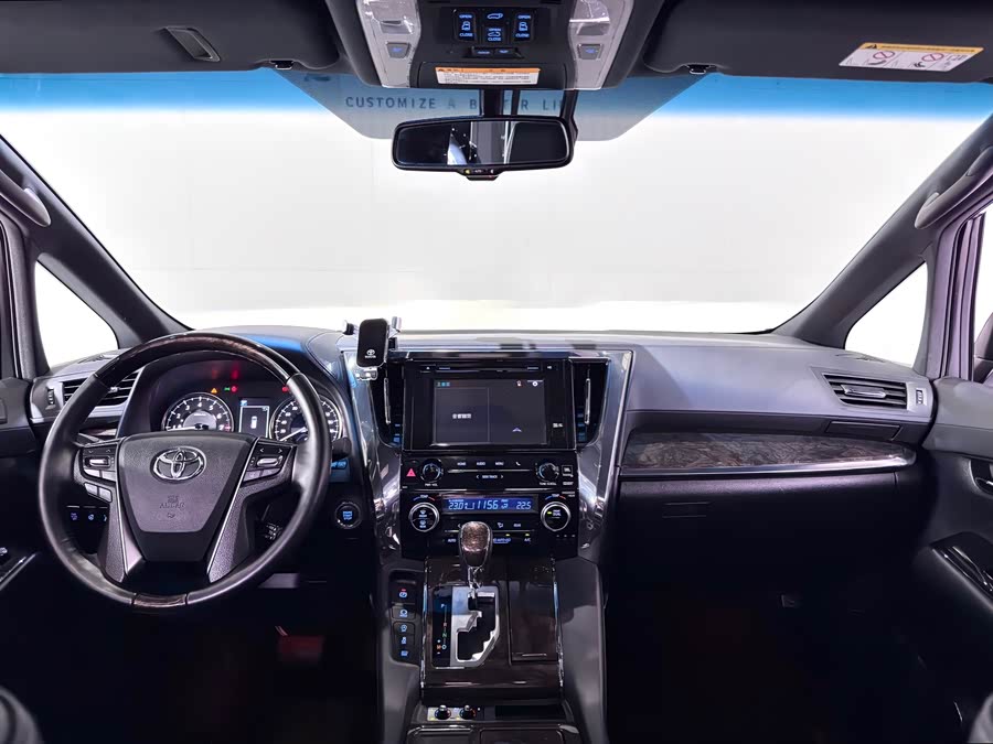 Toyota Alphard 2020 #30 Toyota Alphard 2020 car image #30