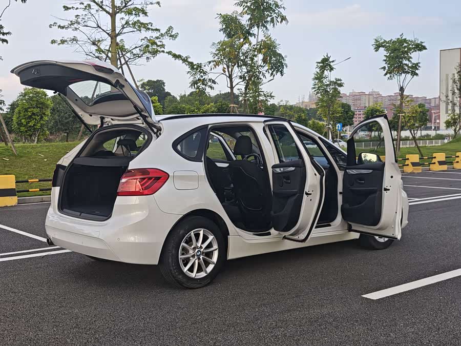 BMW 2 Series Tourer 2018 car image #30