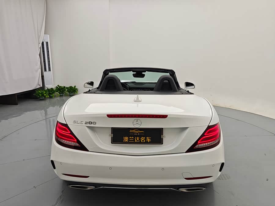 Mercedes-Benz SLC Class 2017 car image #30