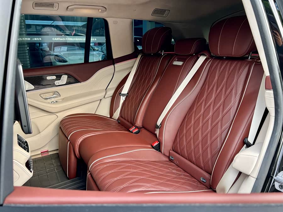 Mercedes-Benz Maybach GLS 2024 صورة سيارة #30