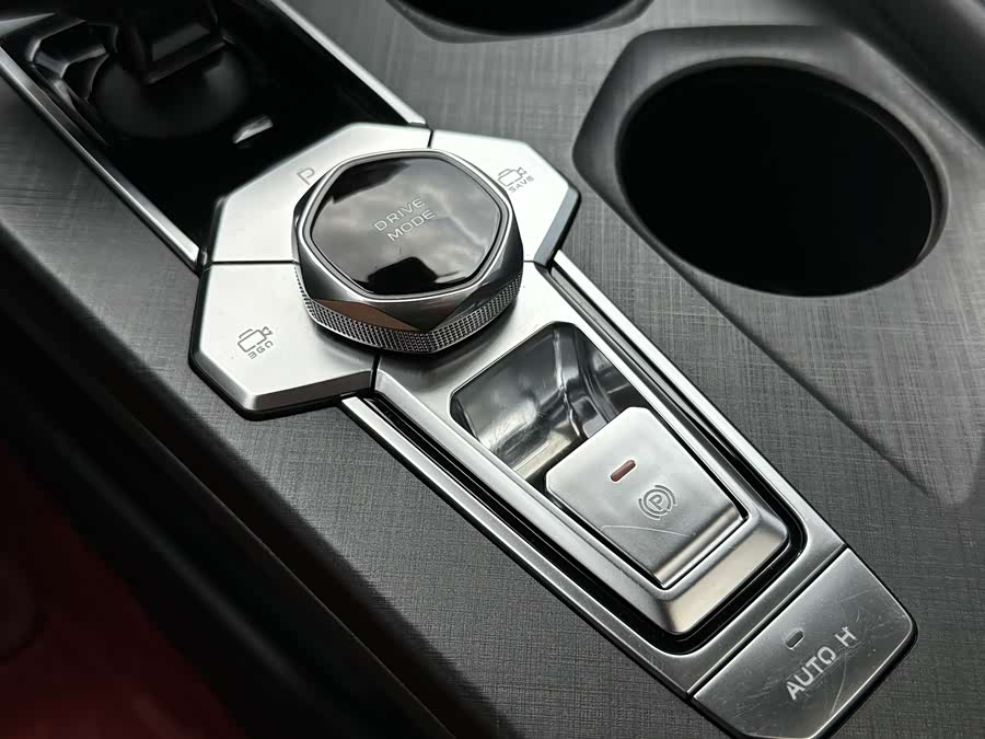 Changan UNI-V iDD 2024 صورة سيارة #30