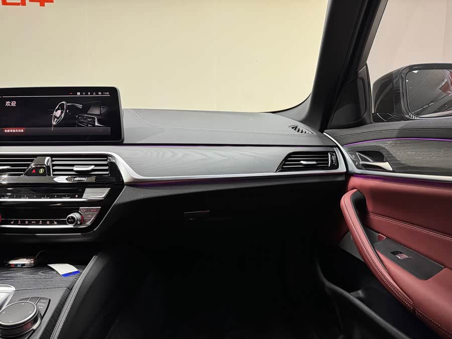 BMW 5 Series 2023 #30 BMW 5 Series 2023 car image #30