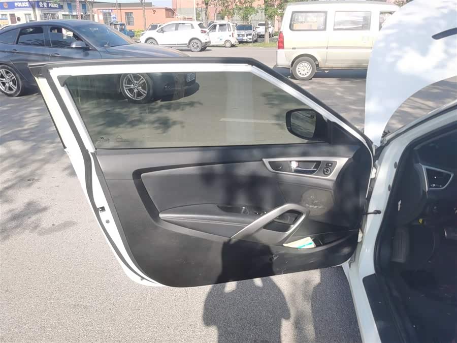 Hyundai Veloster 2015 #30 Hyundai Veloster 2015 car image #30