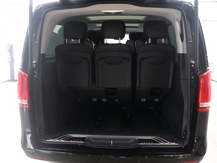 Mercedes-Benz V Class 2024 #30 Mercedes-Benz V Class 2024 car image #30