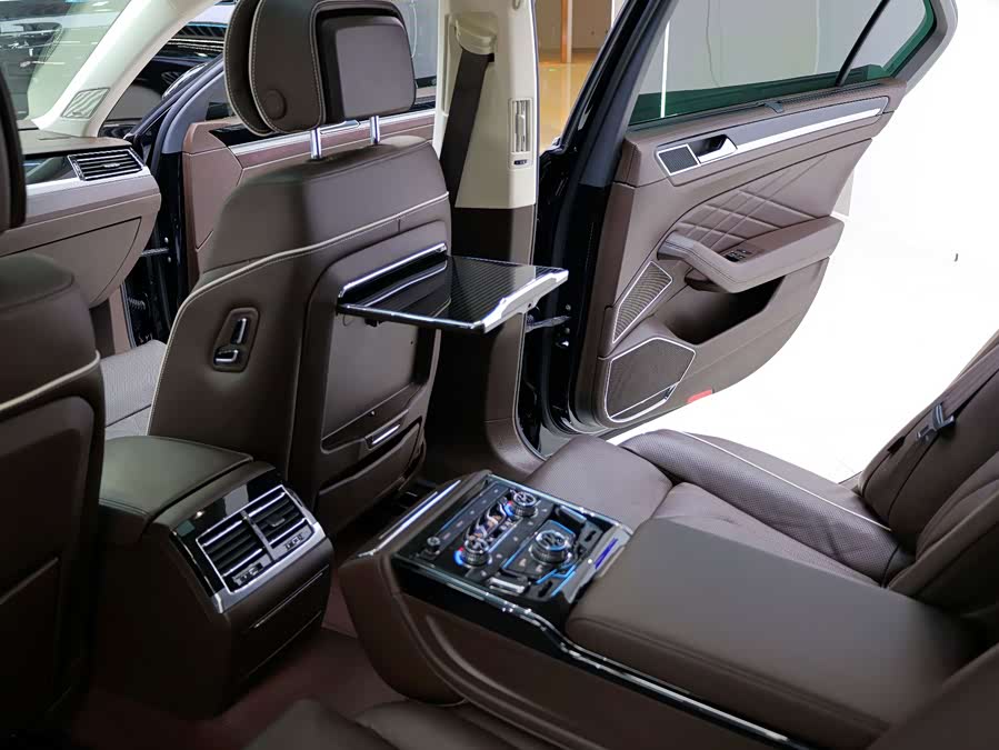 Volkswagen Phideon 2023 immagine di auto #30