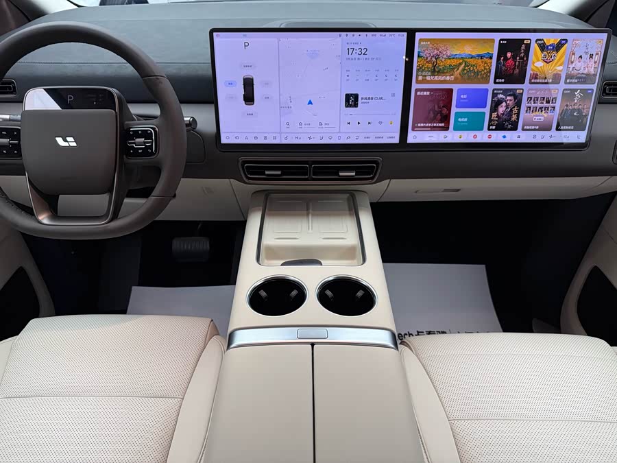 理想汽车 理想MEGA 2025 汽车图片 #30