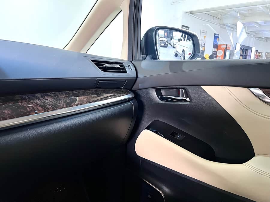 Toyota Alphard 2022 #30 Toyota Alphard 2022 car image #30