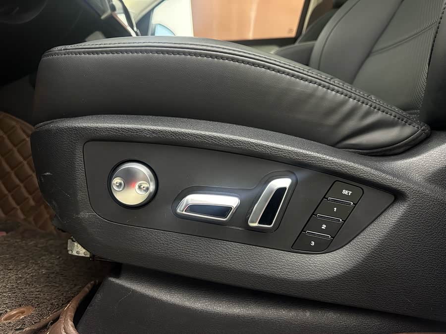 Haval H8 2017 car image #30