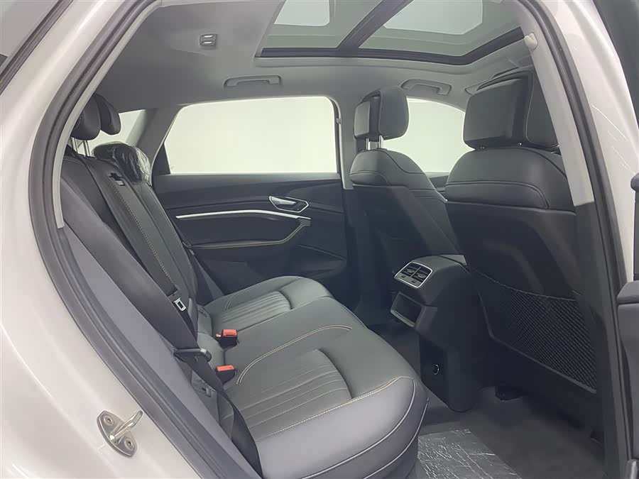 Mercedes-Benz SLK AMG 2025 #30 Mercedes-Benz SLK AMG 2025 صورة سيارة #30