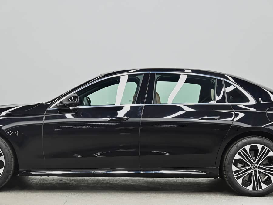 Mercedes-Benz E Class New Energy 2024 immagine di auto #30