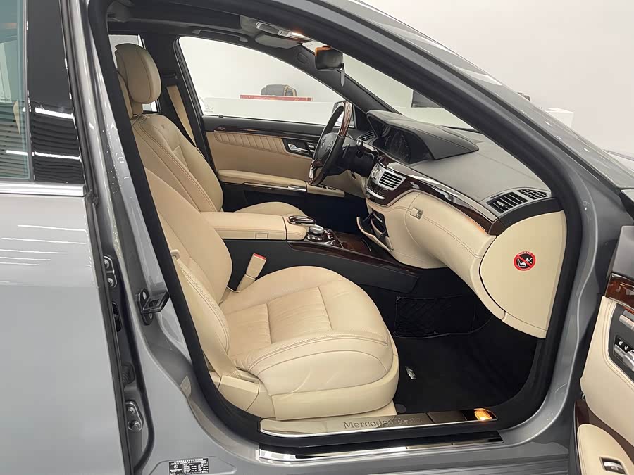 Mercedes-Benz S Class 2015 immagine di auto #30