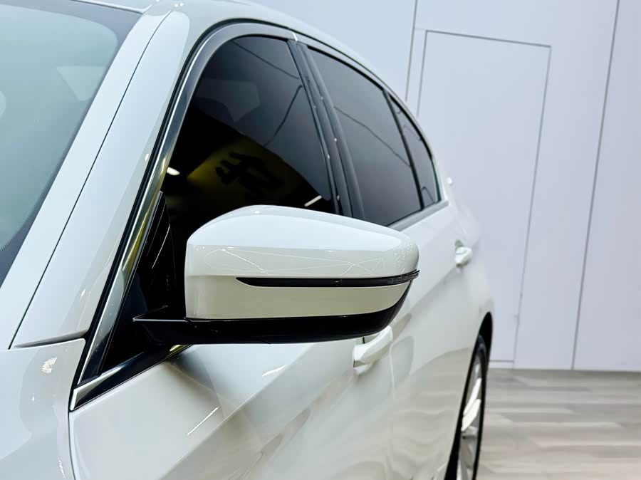 BMW 5 Series New Energy 2019 #30 BMW 5 Series New Energy 2019 car image #30