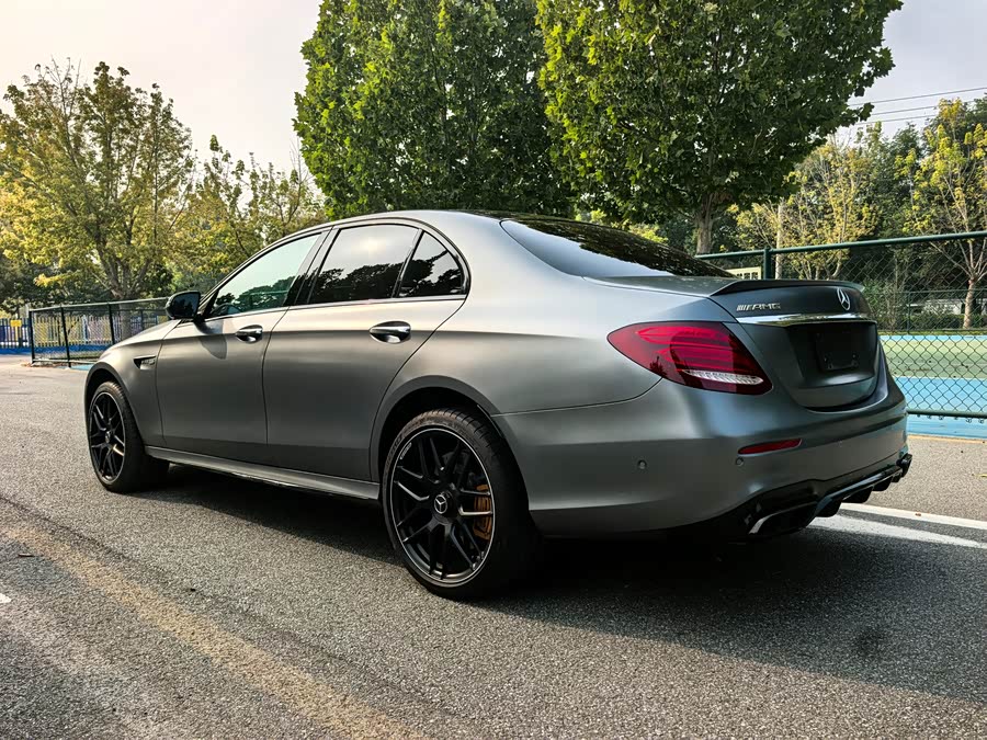 Mercedes-Benz E AMG 2020 صورة سيارة #30