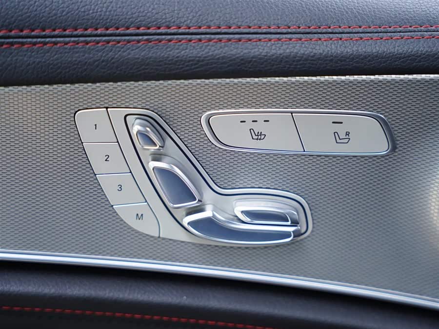 Mercedes-Benz E AMG 2018 immagine di auto #30