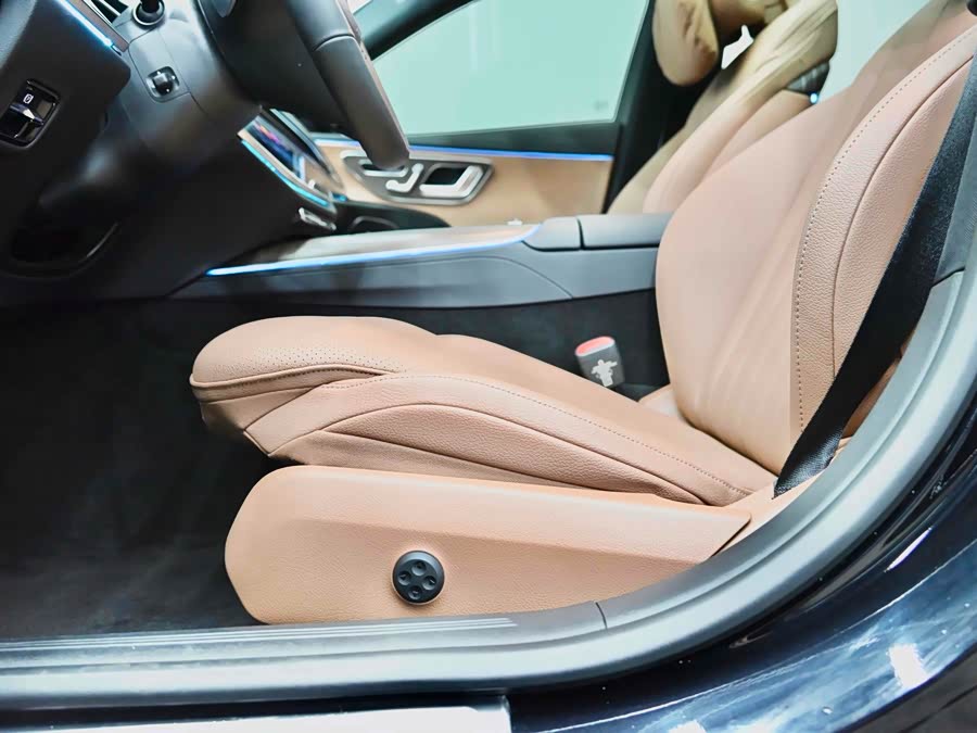 Mercedes-Benz E Class New Energy 2024 car image #30