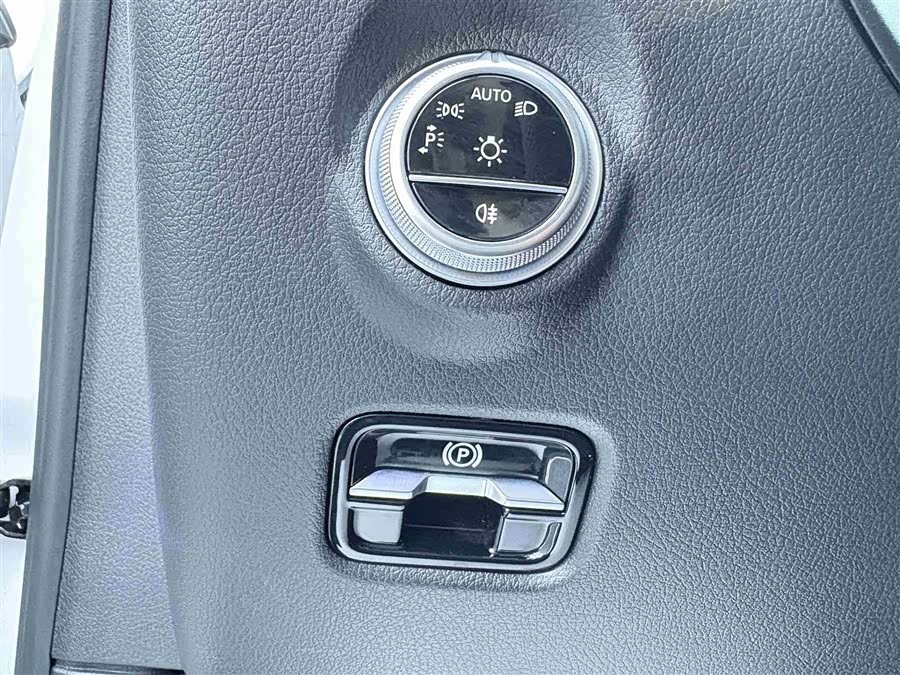 Mercedes-Benz C Class 2022 car image #30
