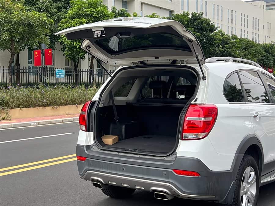 Chevrolet Captiva 2017 car image #30