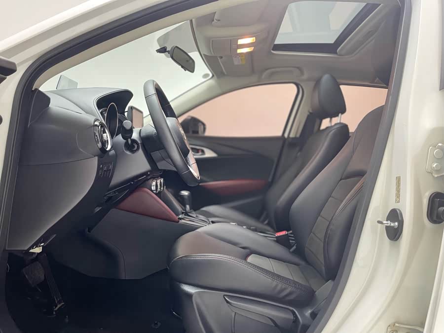 Mazda CX-3 2017 immagine di auto #30