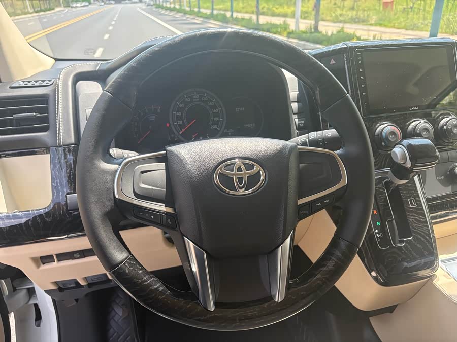 Toyota 2022 #30 Toyota 2022 car image #30
