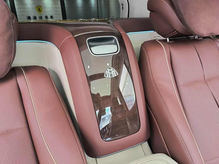 Mercedes-Benz Maybach GLS 2024 car image #30
