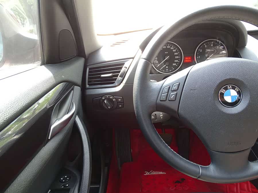 BMW X1 (Imported) 2011 imagem de carro #30