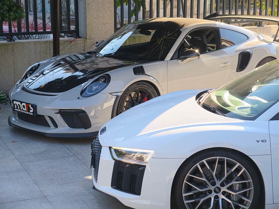 Audi R8 2017 immagine di auto #30