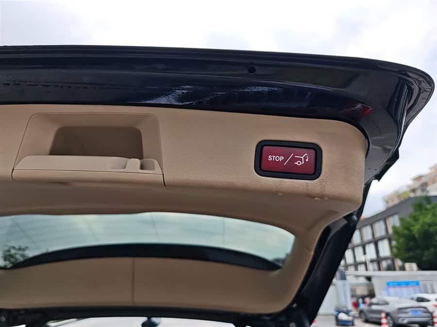 Mercedes-Benz M Class 2012 car image #30