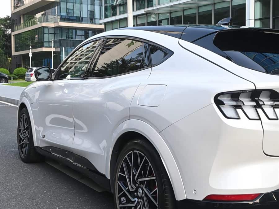 Ford Mustang Mach-E 2023 #30 Ford Mustang Mach-E 2023 car image #30