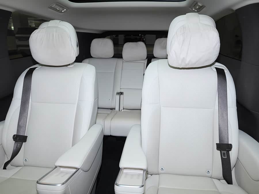 理想汽车 理想MEGA 2024 汽车图片 #30