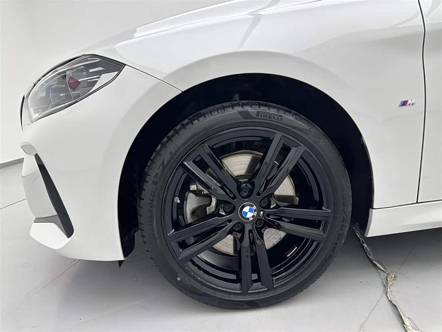 BMW 1 Series 2020 immagine di auto #30