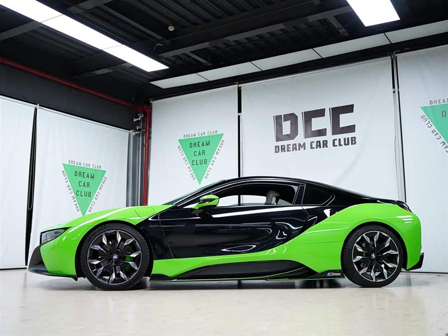 BMW i8 2016 صورة سيارة #30