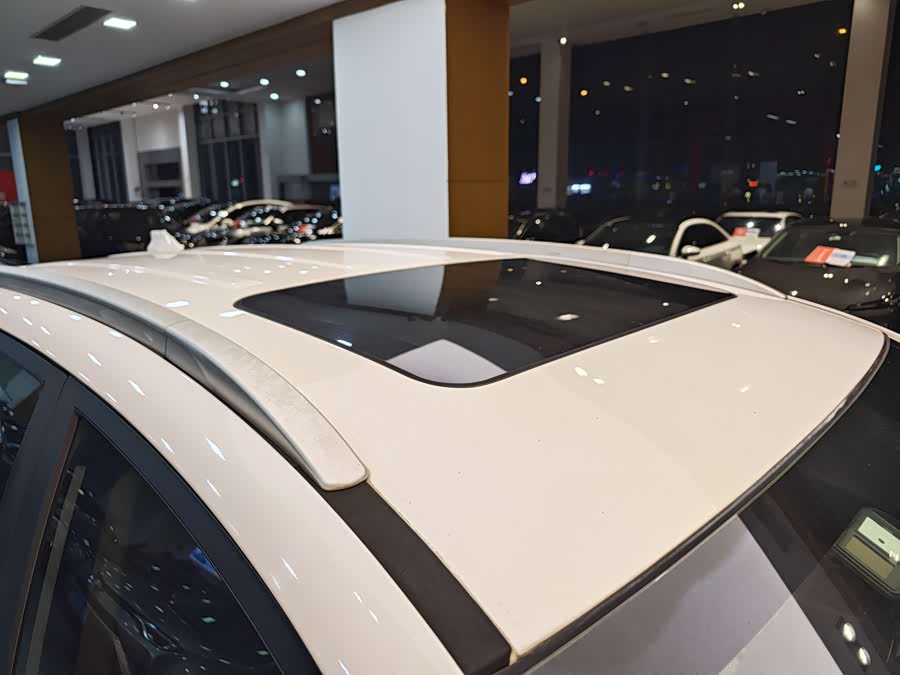 GEELY Vision X6 2019 imagen de coche #30