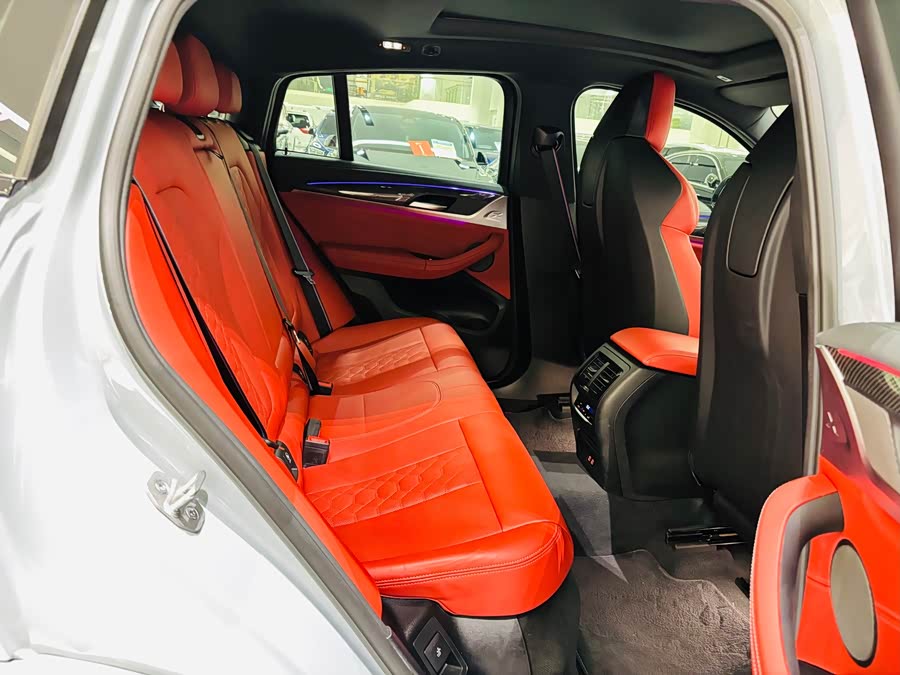 BMW X4 M 2023 car image #30