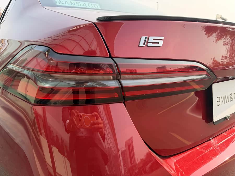 BMW i5 M60 2024 car image #30