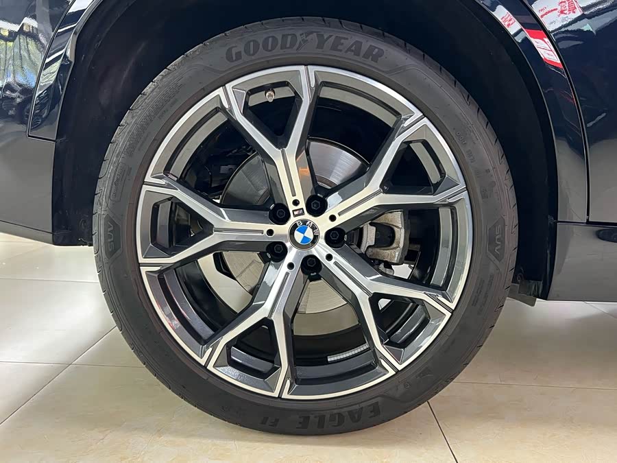 BMW X5 2023 #30 BMW X5 2023 صورة سيارة #30