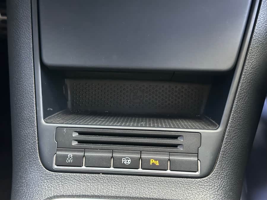 Volkswagen Golf (Imported) 2011 #30 Volkswagen Golf (Imported) 2011 image de voiture #30