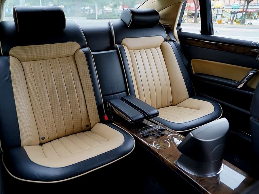 Volkswagen Pheaton 2012 immagine di auto #30