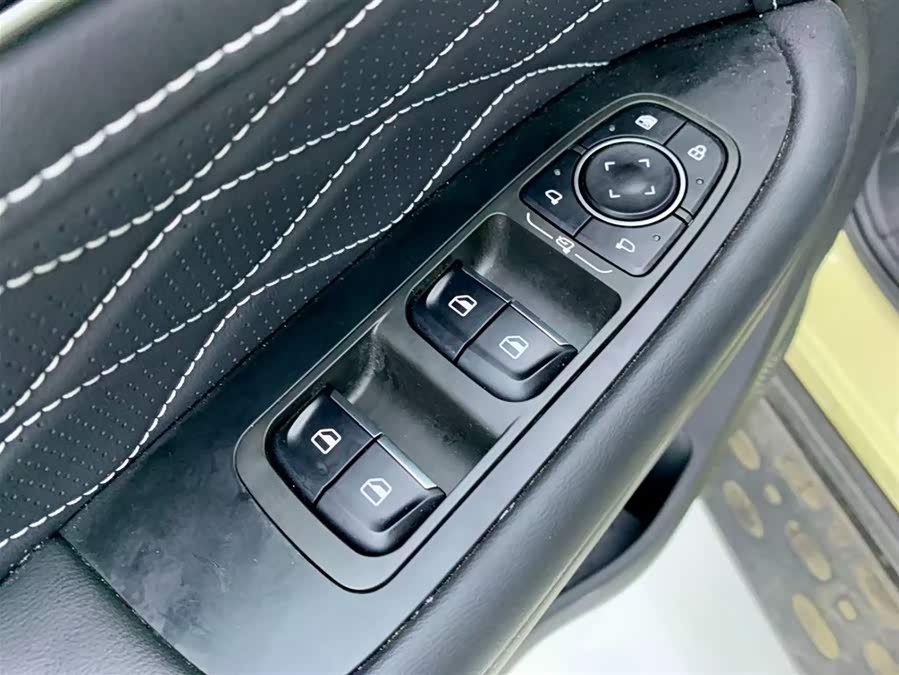 Tank 300 New Energy 2025 #30 Tank 300 New Energy 2025 car image #30