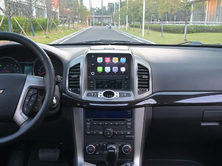Chevrolet Captiva 2016 imagen de coche #30